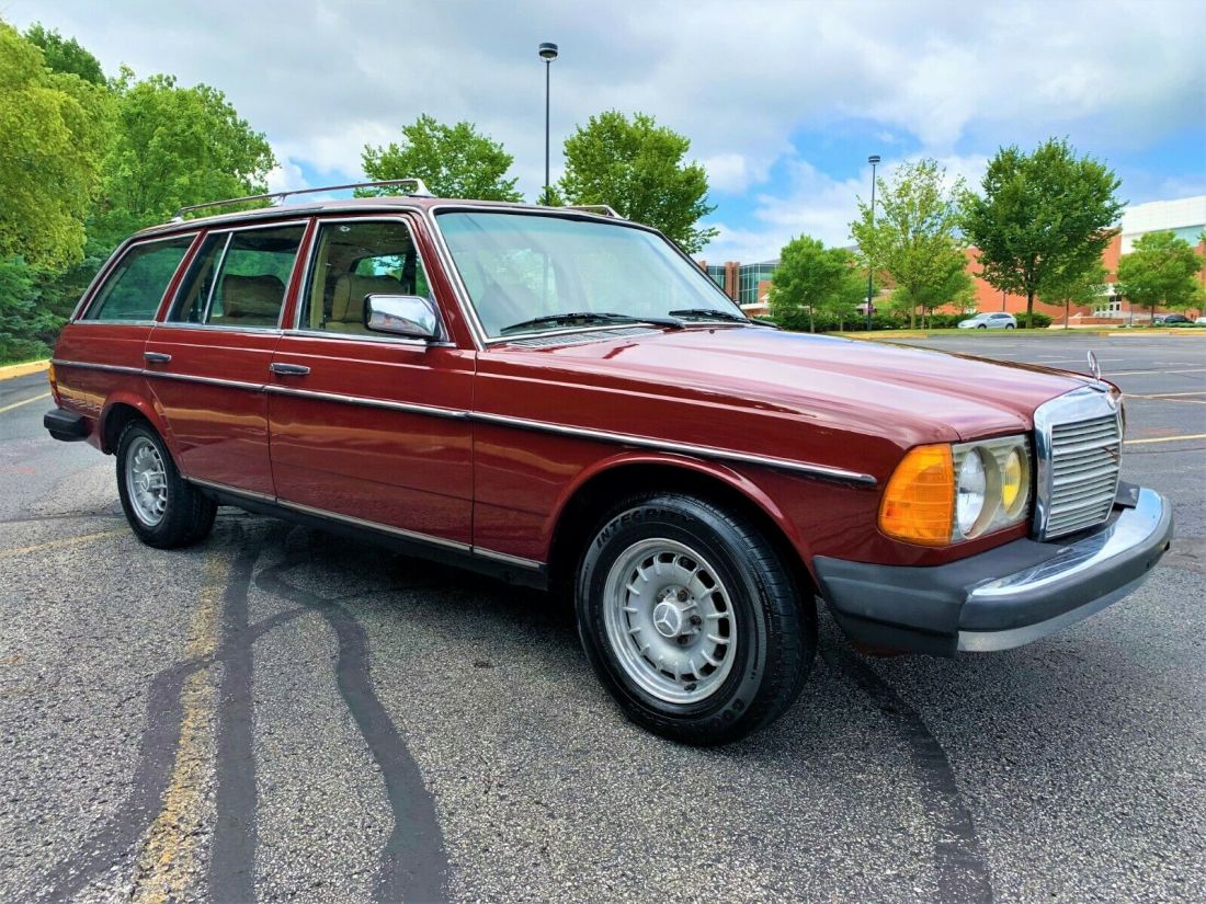 1980 Mercedes-Benz 300-Series - photo 10