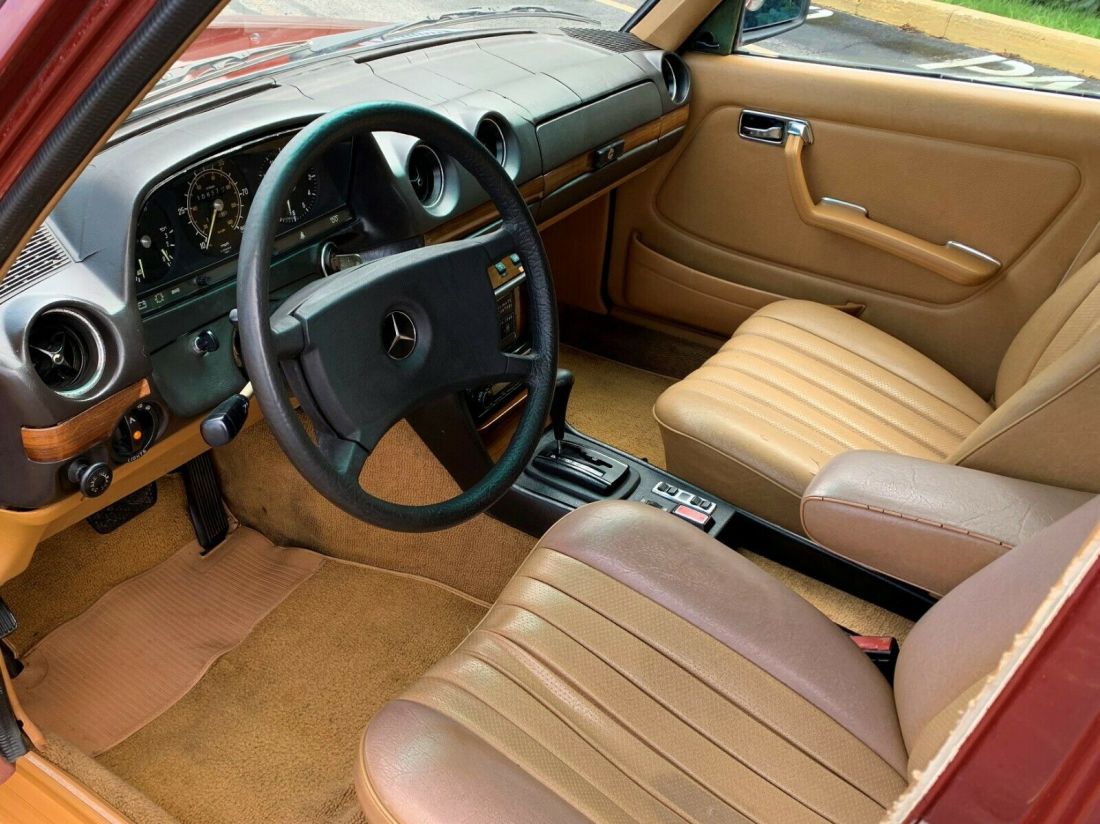 1980 Mercedes-Benz 300-Series - photo 13