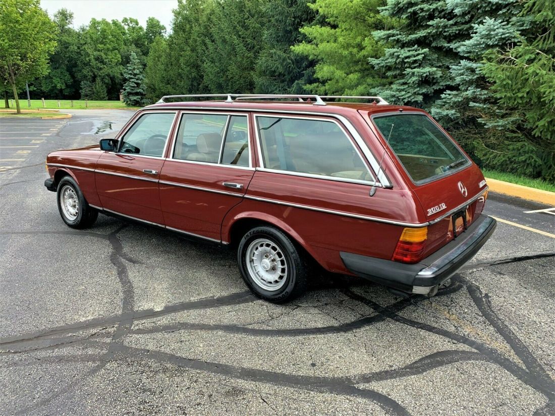 1980 Mercedes-Benz 300-Series - photo 6
