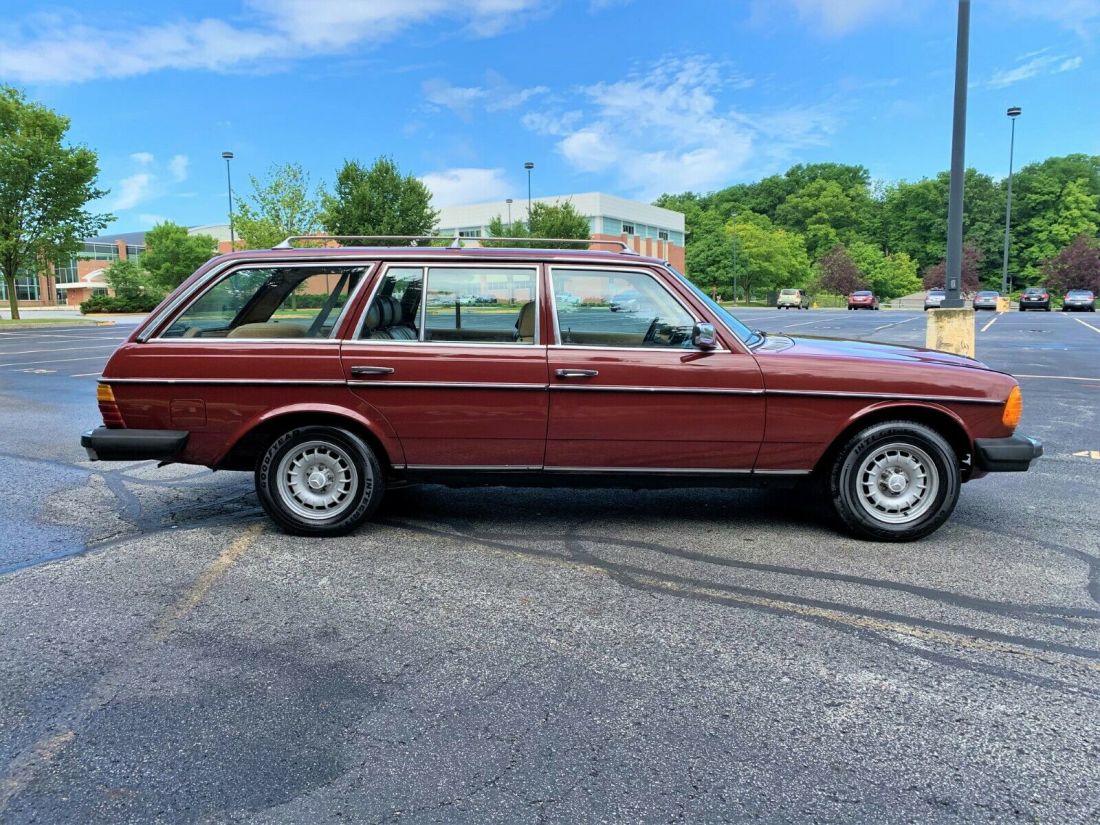 1980 Mercedes-Benz 300-Series - photo 9