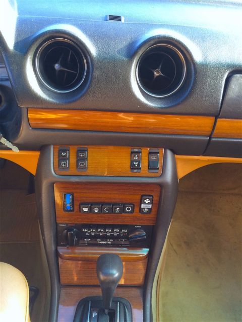 1983 Mercedes-Benz 300-Series - photo 11