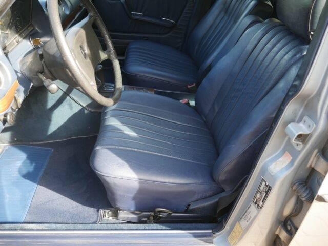 1984 Mercedes-Benz 300-Series - photo 10