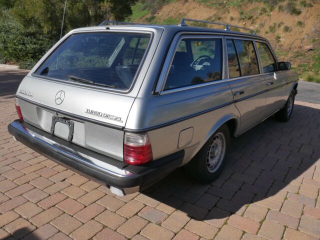 1984 Mercedes-Benz 300-Series - photo 5