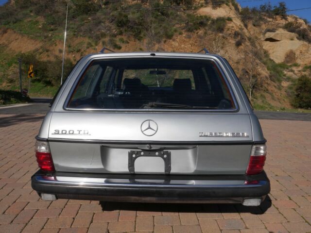 1984 Mercedes-Benz 300-Series - photo 6