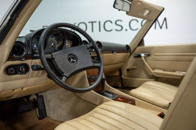 1985 Mercedes-Benz 300-Series 380SL Convertible - photo 2