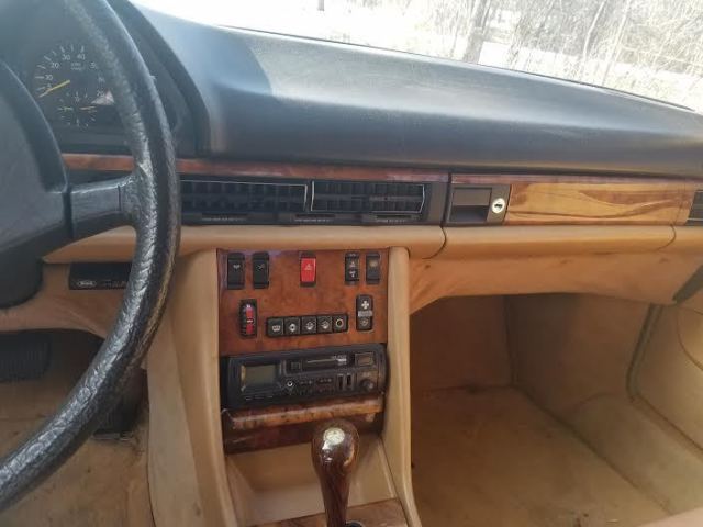 1982 Mercedes-Benz 300-Series 380 SEC - photo 7