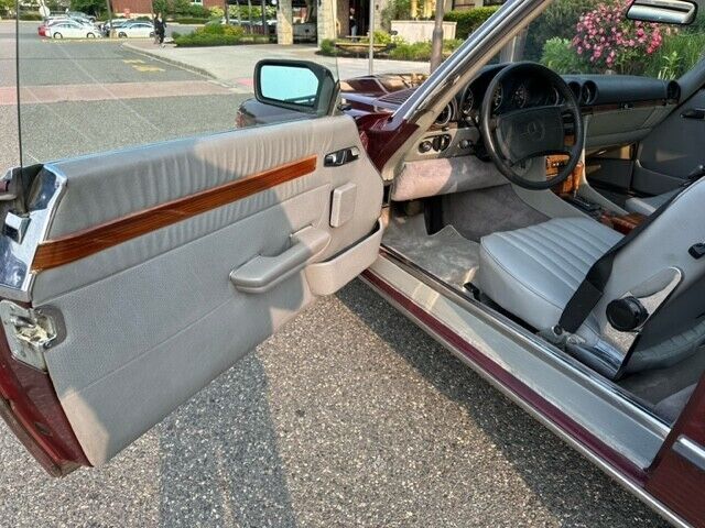 1985 Mercedes-Benz SL-Class - photo 10