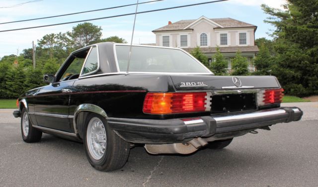 1983 Mercedes-Benz 300-Series Base Convertible 2-Door - photo 7