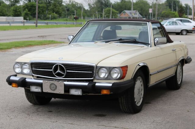 Mercedes Benz 380SL / Great Condition / Clean Title 1984 Mercedes-Benz SL-Class