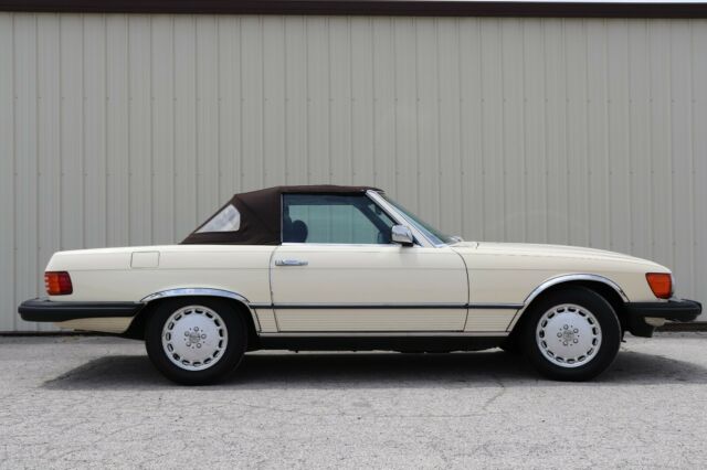 1984 Mercedes-Benz SL-Class - photo 6