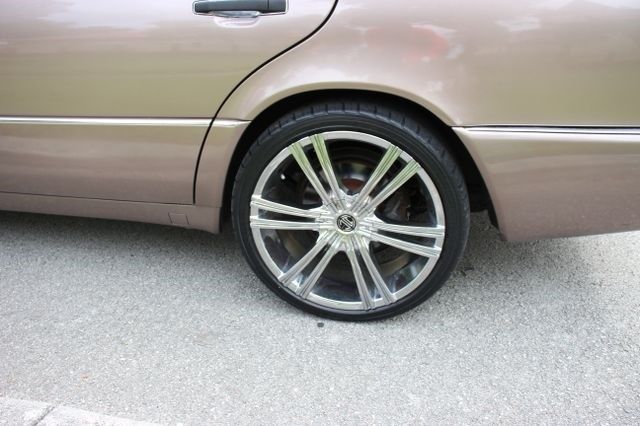 1993 Mercedes-Benz 400 SEL Sedan 4D - photo 13
