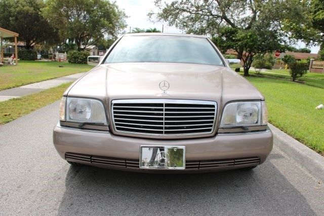 1993 Mercedes-Benz 400 SEL Sedan 4D - photo 2