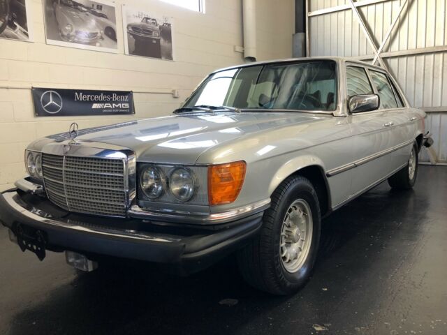 1977 Mercedes-Benz 400-Series - photo 2