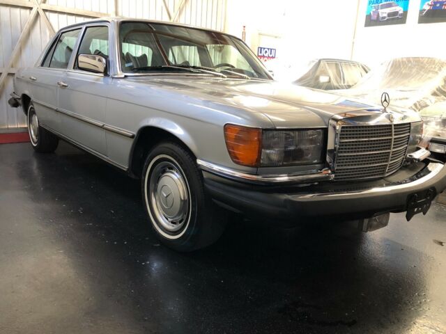 1977 Mercedes-Benz 400-Series - photo 3