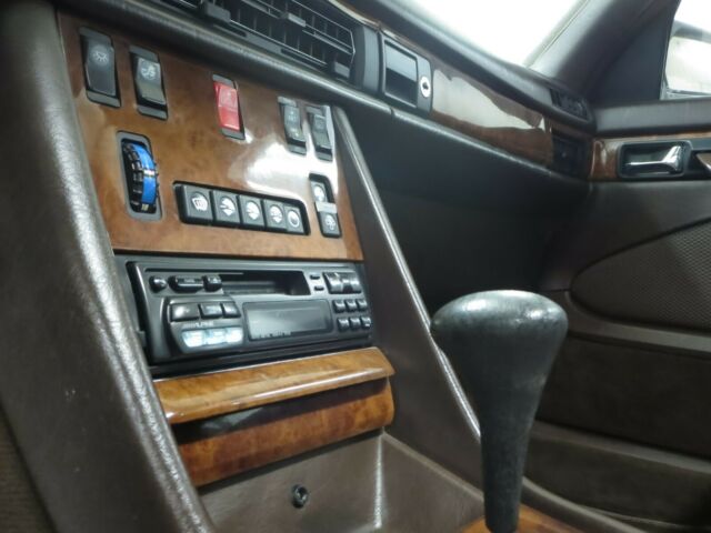 1984 Mercedes-Benz 500-Series - photo 7