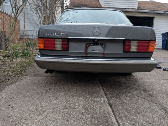 1990 Mercedes-Benz 500-Series 560SEL - photo 3