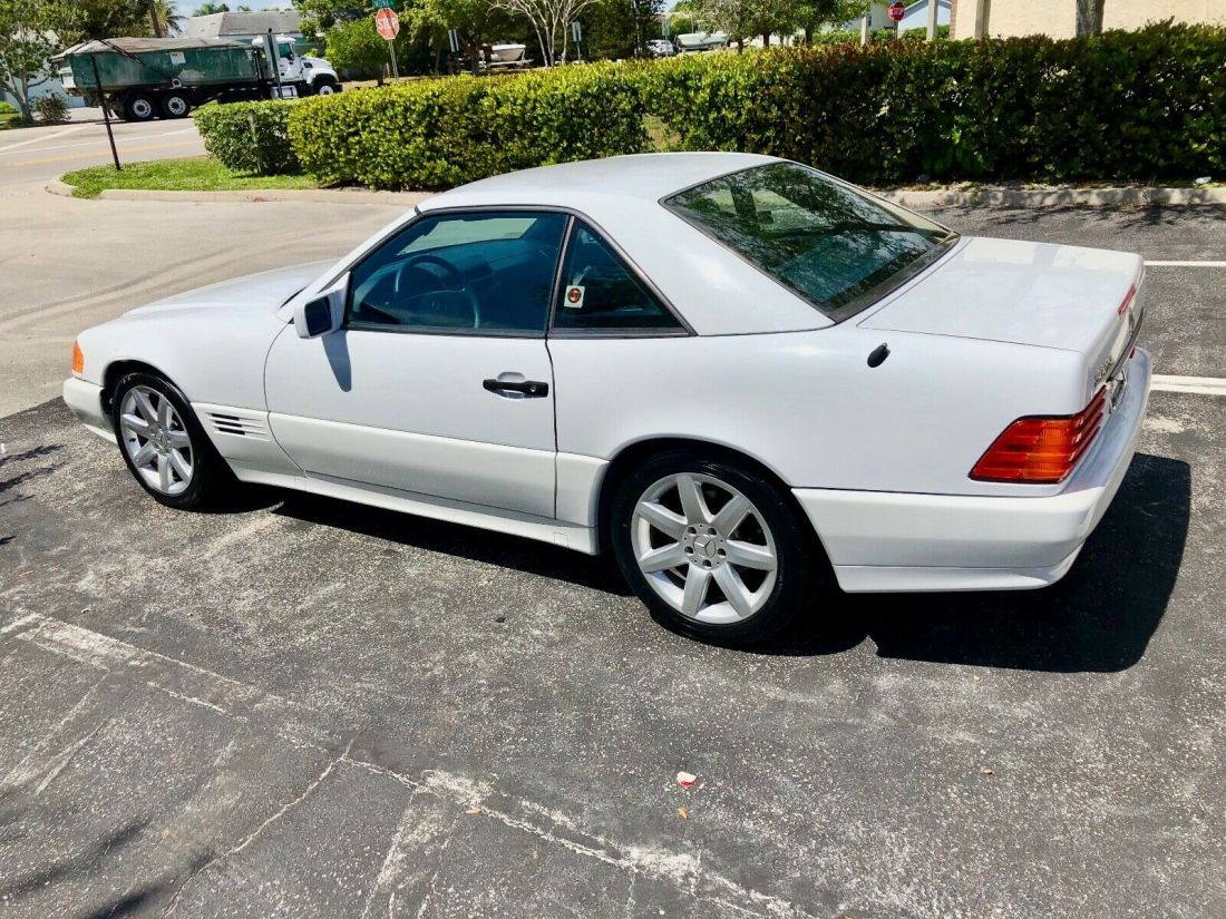 Mercedes-Benz 500SL- 1992 All white with Blue interior. 1992 Mercedes-Benz SL-Class 500SL