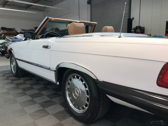 1987 Mercedes-Benz 500-Series 560SL, RUST FREE. - photo 12