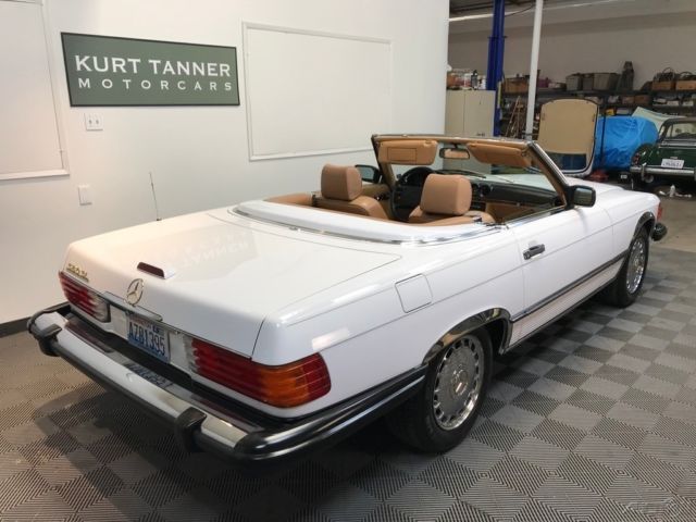 1987 Mercedes-Benz 500-Series 560SL, RUST FREE. - photo 4