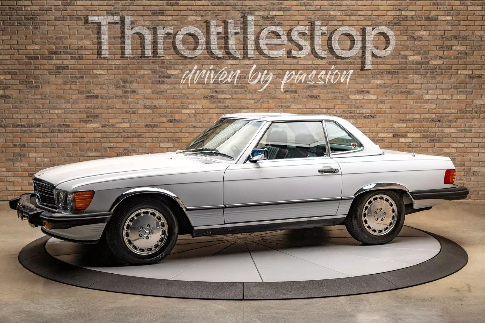 1987 Mercedes-Benz 560 SL