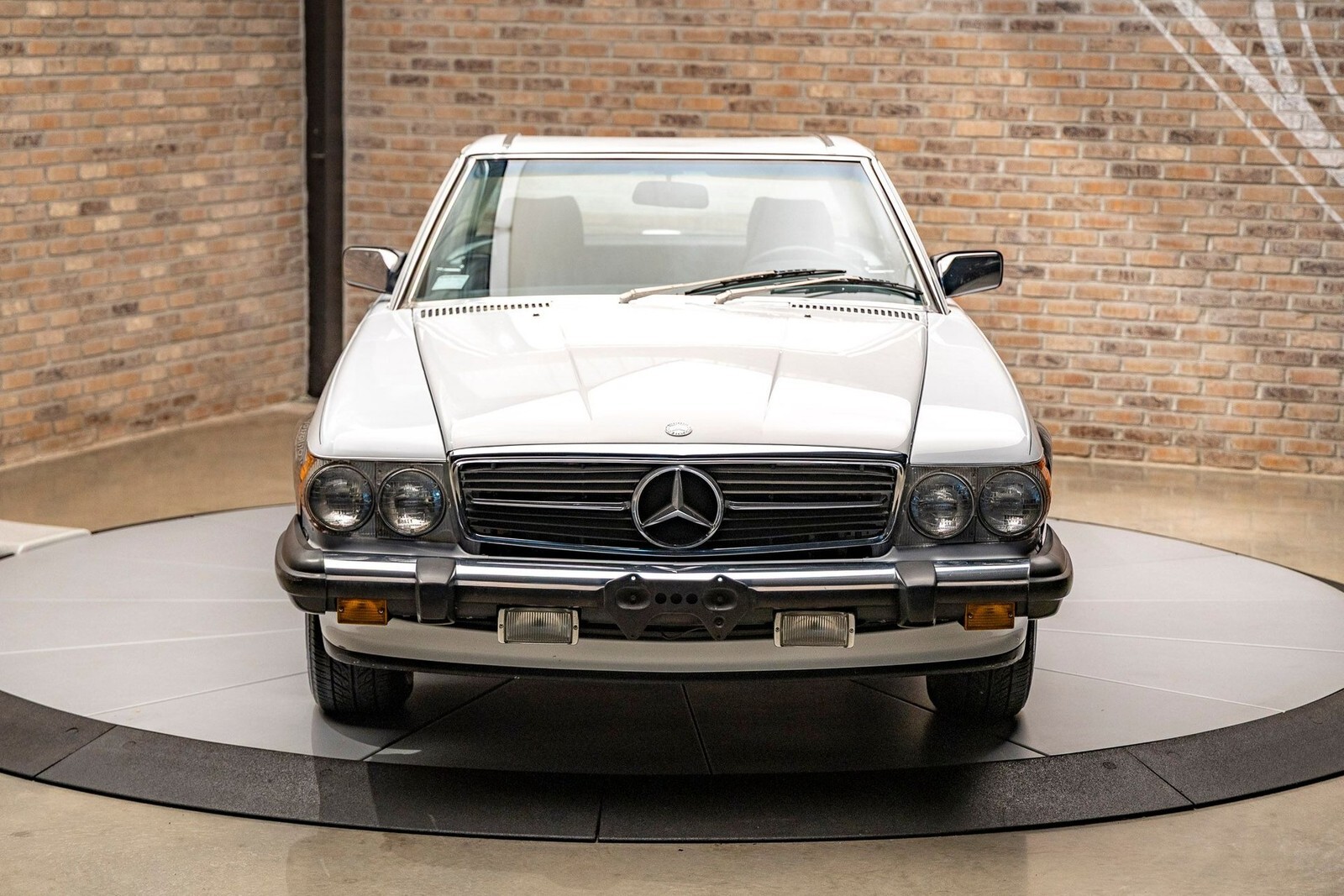 1987 Mercedes-Benz 560 SL - photo 2