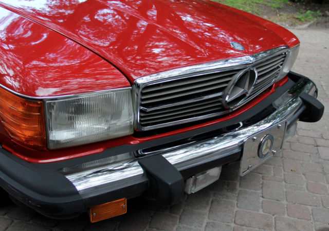 1984 Mercedes-Benz SL-Class 2 Door Cupe Convertible - photo 2