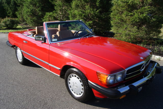 Mercedes Benz 560SL 5,798 Miles from new Investment grade example R107 1988 Mercedes-Benz 500-Series