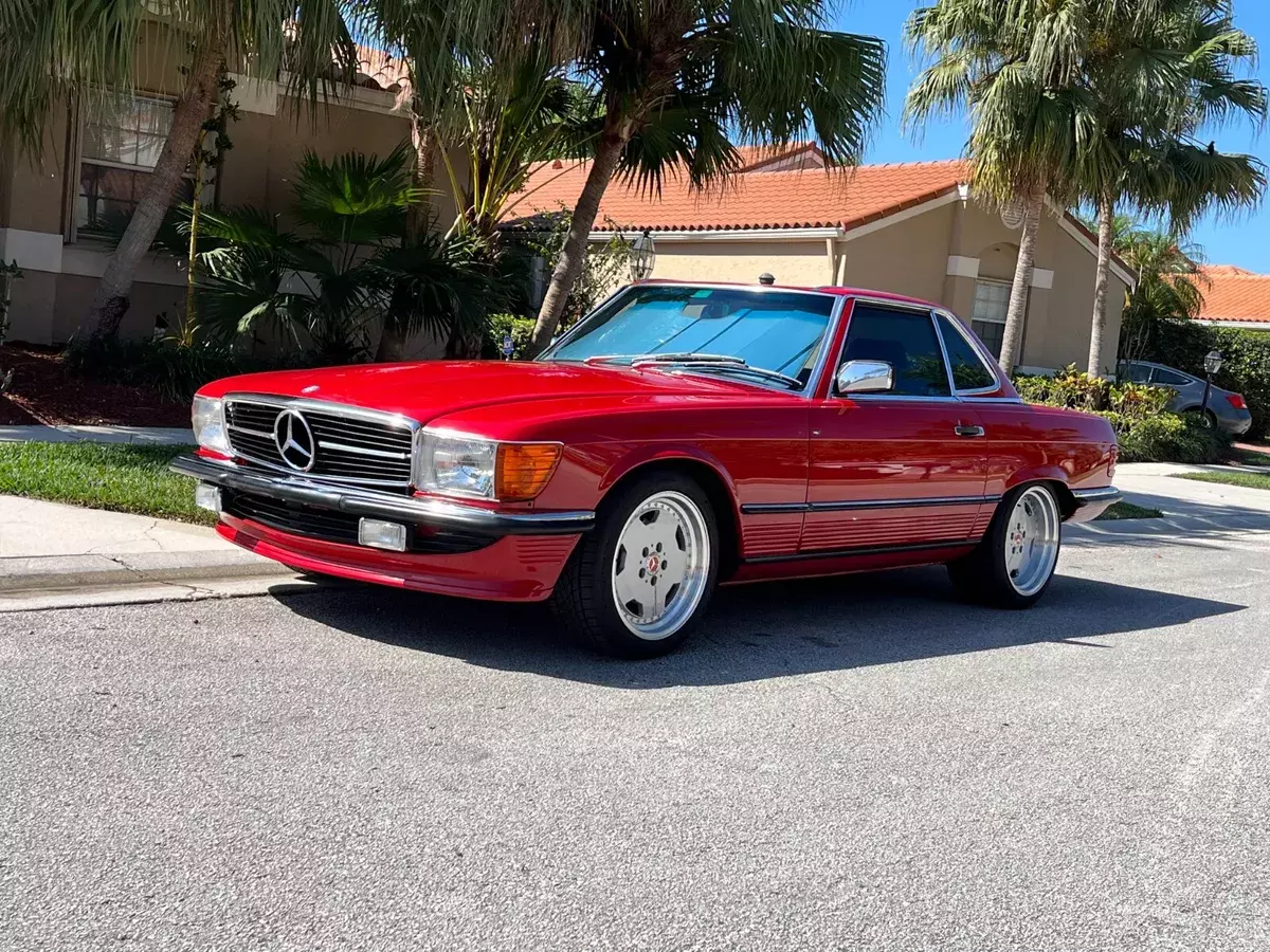 Mercedes Benz 560SL R107 1989 Mercedes-Benz SL-Class
