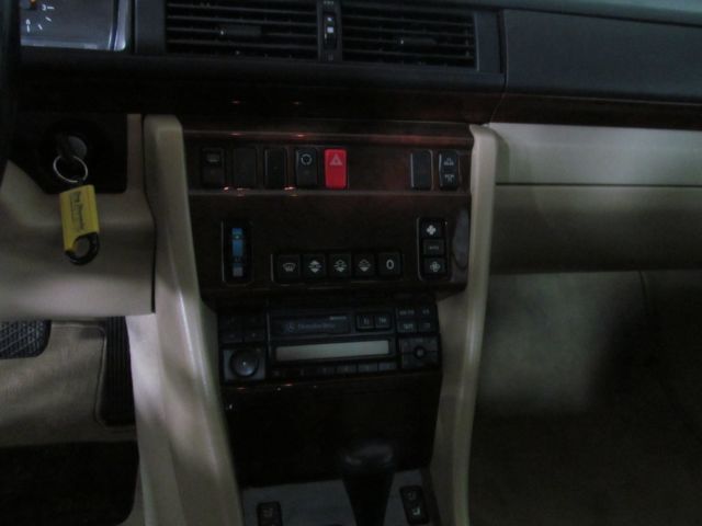 1995 Mercedes-Benz E-Class Convertible - photo 5