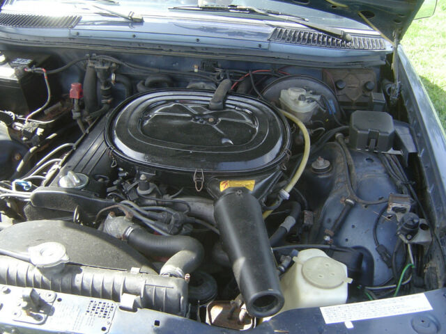 1980 Mercedes-Benz 200-Series - photo 7
