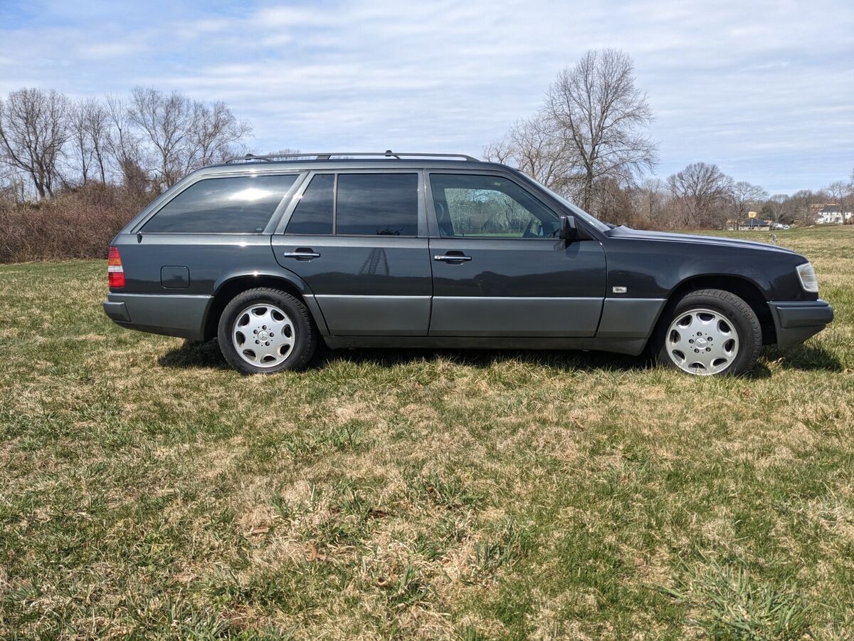 1994 Mercedes-Benz E-Class Highest Trim Level Available, All Leather - photo 2