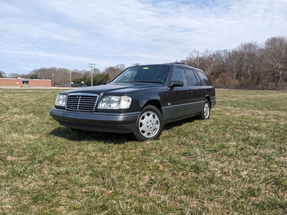 1994 Mercedes-Benz E-Class Highest Trim Level Available, All Leather - photo 3
