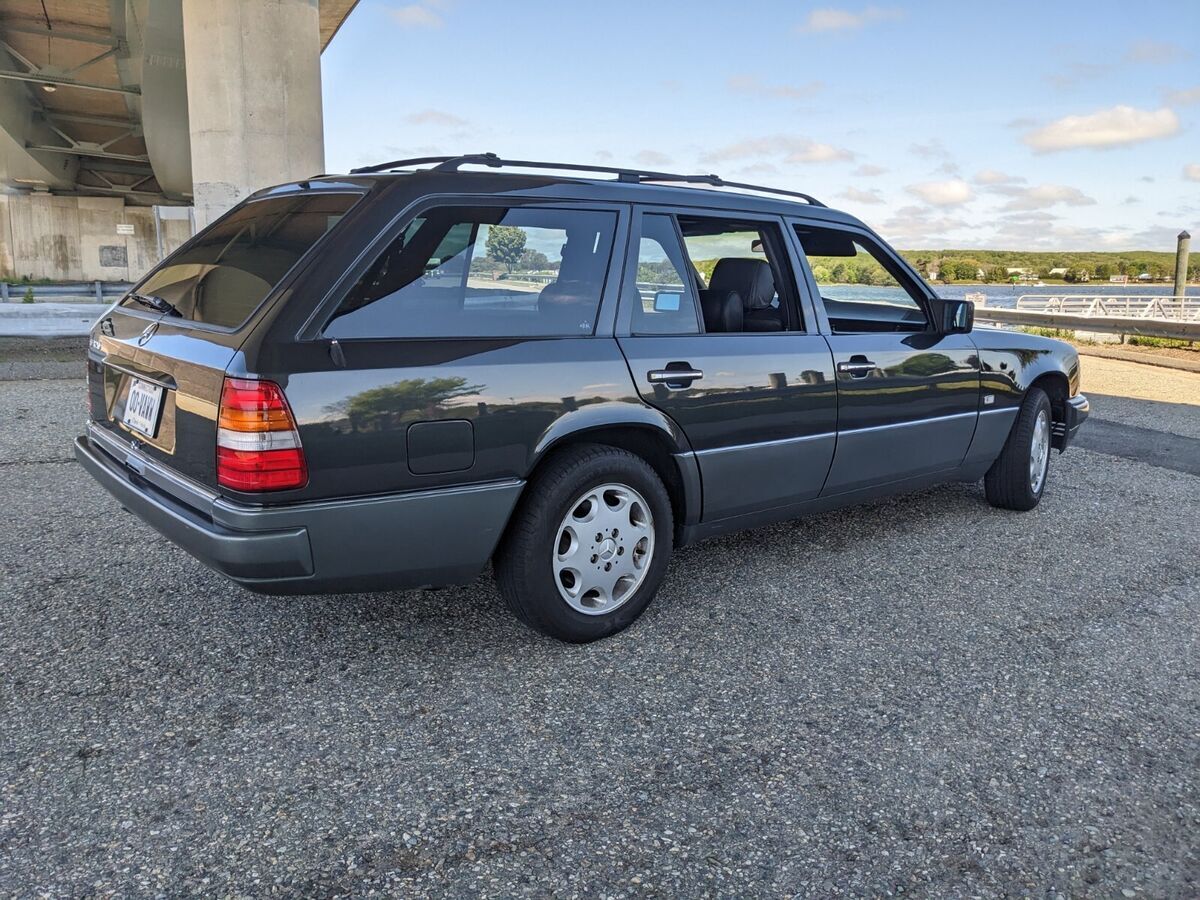 1994 Mercedes-Benz E-Class Highest Trim Level Available, All Leather - photo 5