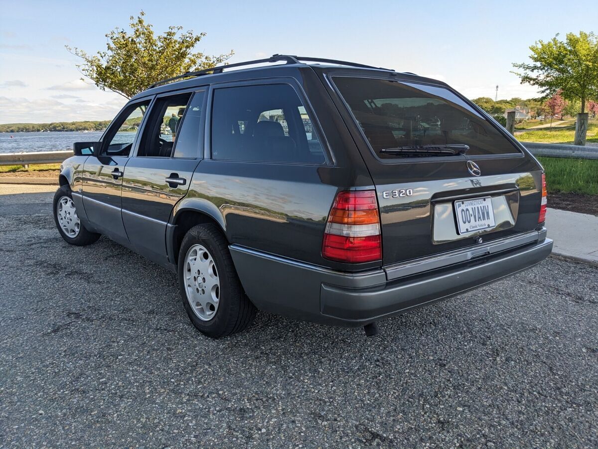 1994 Mercedes-Benz E-Class Highest Trim Level Available, All Leather - photo 7