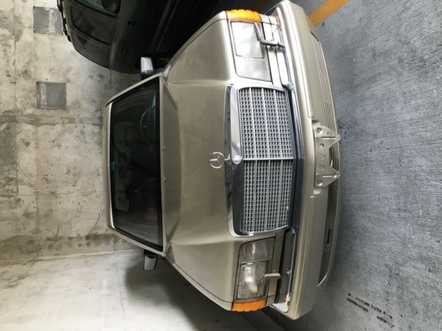 1988 Mercedes-Benz S-Class 4 door - photo 2
