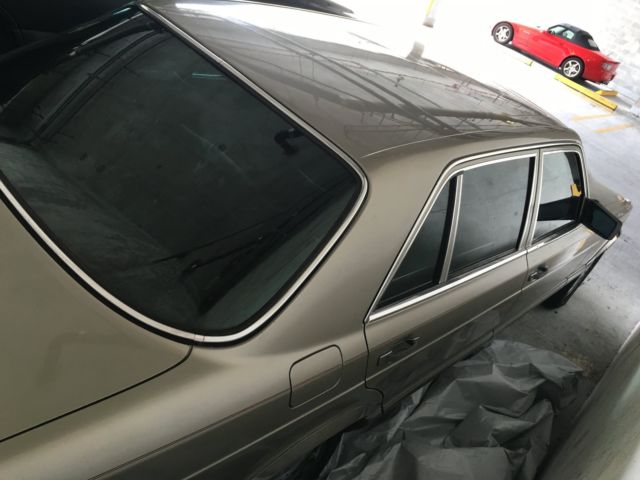 1988 Mercedes-Benz S-Class 4 door - photo 4