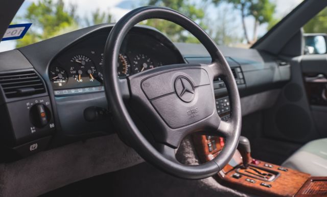 1993 Mercedes-Benz SL-Class SL600 V-12 - photo 8