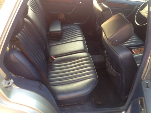1991 Mercedes-Benz 300-Series 4 door station wagon - photo 10