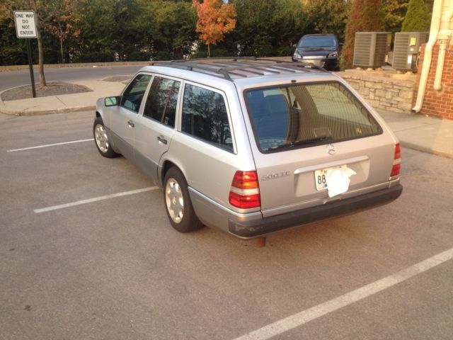 1991 Mercedes-Benz 300-Series 4 door station wagon - photo 6