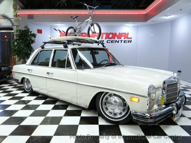 Mercedes Benz w114 280 Custom Sedan Air Ride Low Miles Roof Rack Must See WOW! L 1973 Mercedes-Benz 200-Series