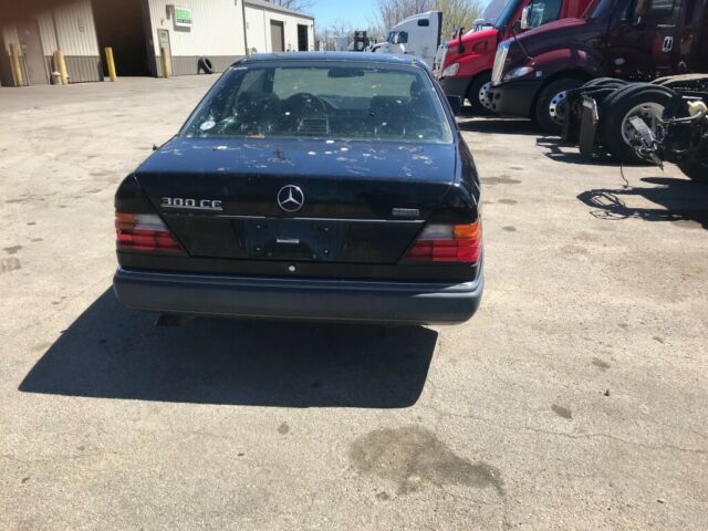 1993 Mercedes-Benz 300-Series coupe - photo 3