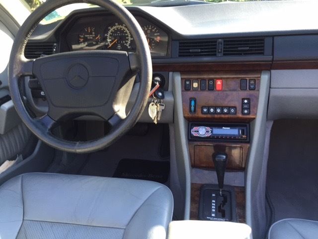 1994 Mercedes-Benz E-Class E320 - photo 12