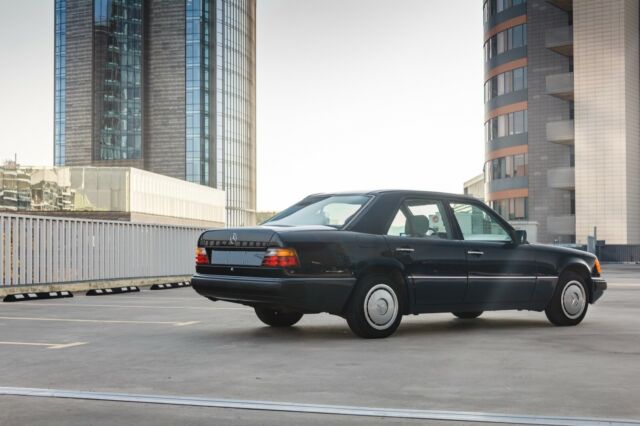 1990 Mercedes-Benz E-Class - photo 5