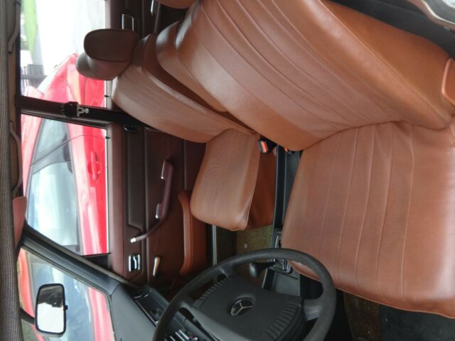 1976 Mercedes-Benz 200-Series - photo 12