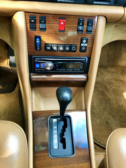 1983 Mercedes-Benz 300-Series - photo 12