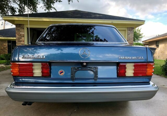 1983 Mercedes-Benz 300-Series - photo 3