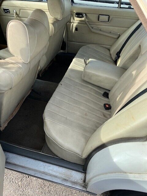 1975 Mercedes-Benz 300-Series - photo 2