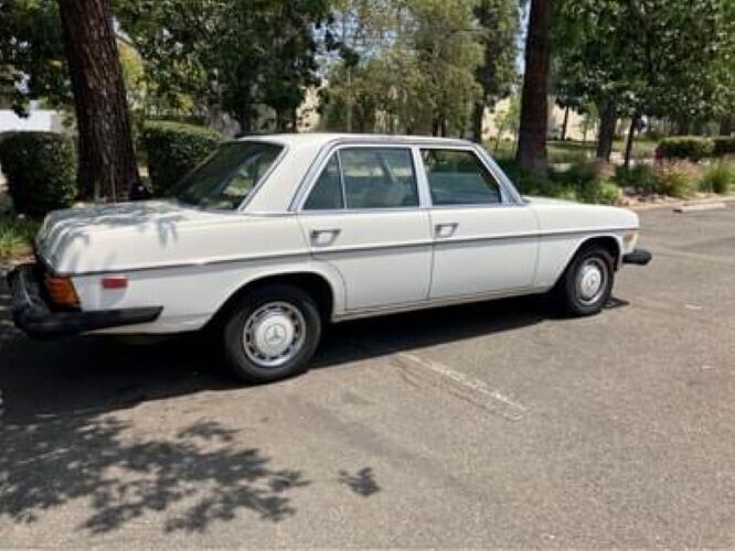 1975 Mercedes-Benz 300-Series - photo 7