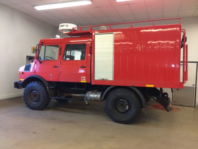 1900 Mercedes-Benz UNIMOG U1250L - photo 2