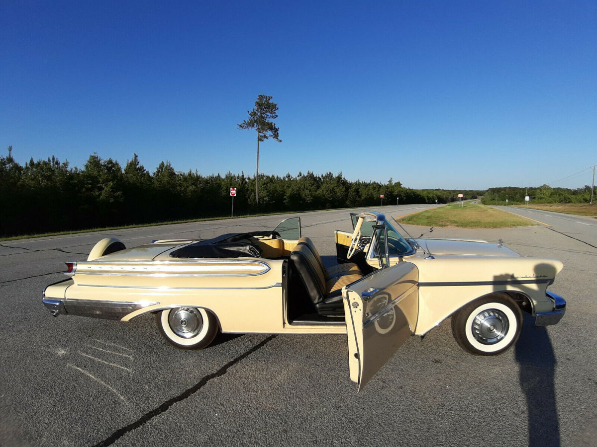 Mercury Montclair Convertible 1957 Continental Kit hard to find collector stuff 1957 Mercury Montclair